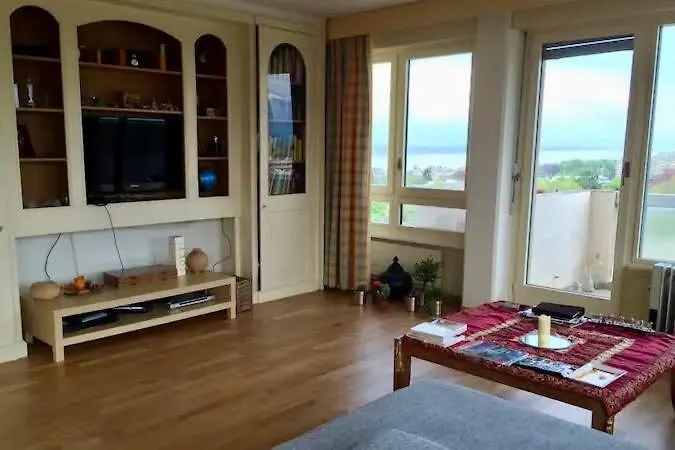 Central Furnished 2Br Rental In Γενεύη Διαμέρισμα