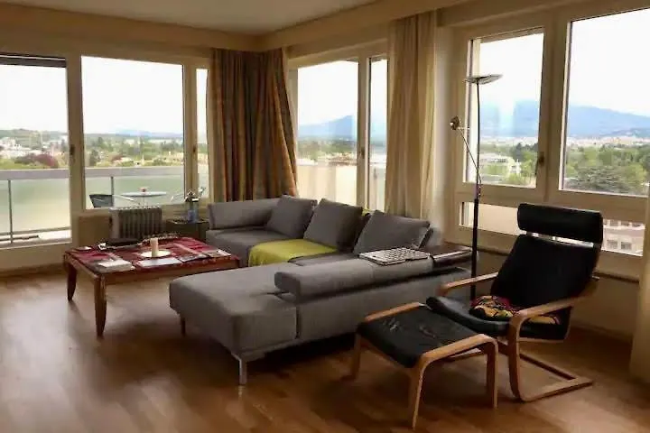 Διαμέρισμα Central Furnished 2Br Rental In Γενεύη