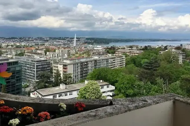 Central Furnished 2Br Rental In Γενεύη
